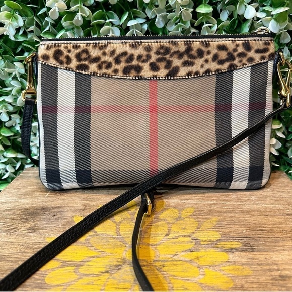 Burberry house check crossbody bag clutch with leopard calf hair trim in VGUC - Picture 14 of 16